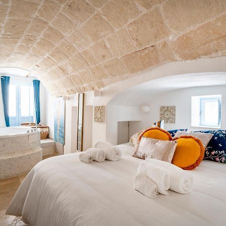 Apulia Charming Suites - Casa Lonfo Suite Sole Monopoli Buitenkant foto