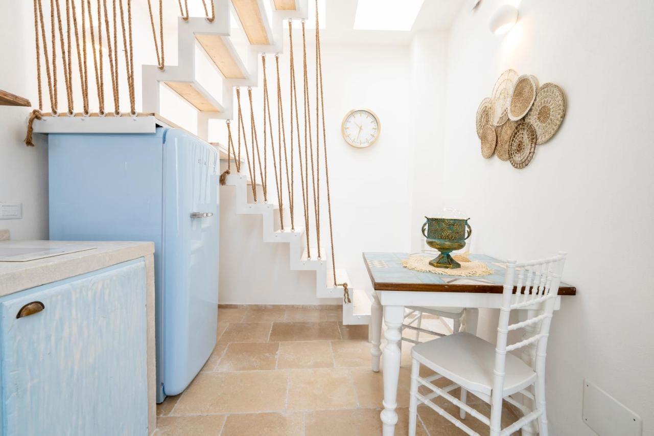 Apulia Charming Suites - Casa Lonfo Suite Sole Monopoli Buitenkant foto