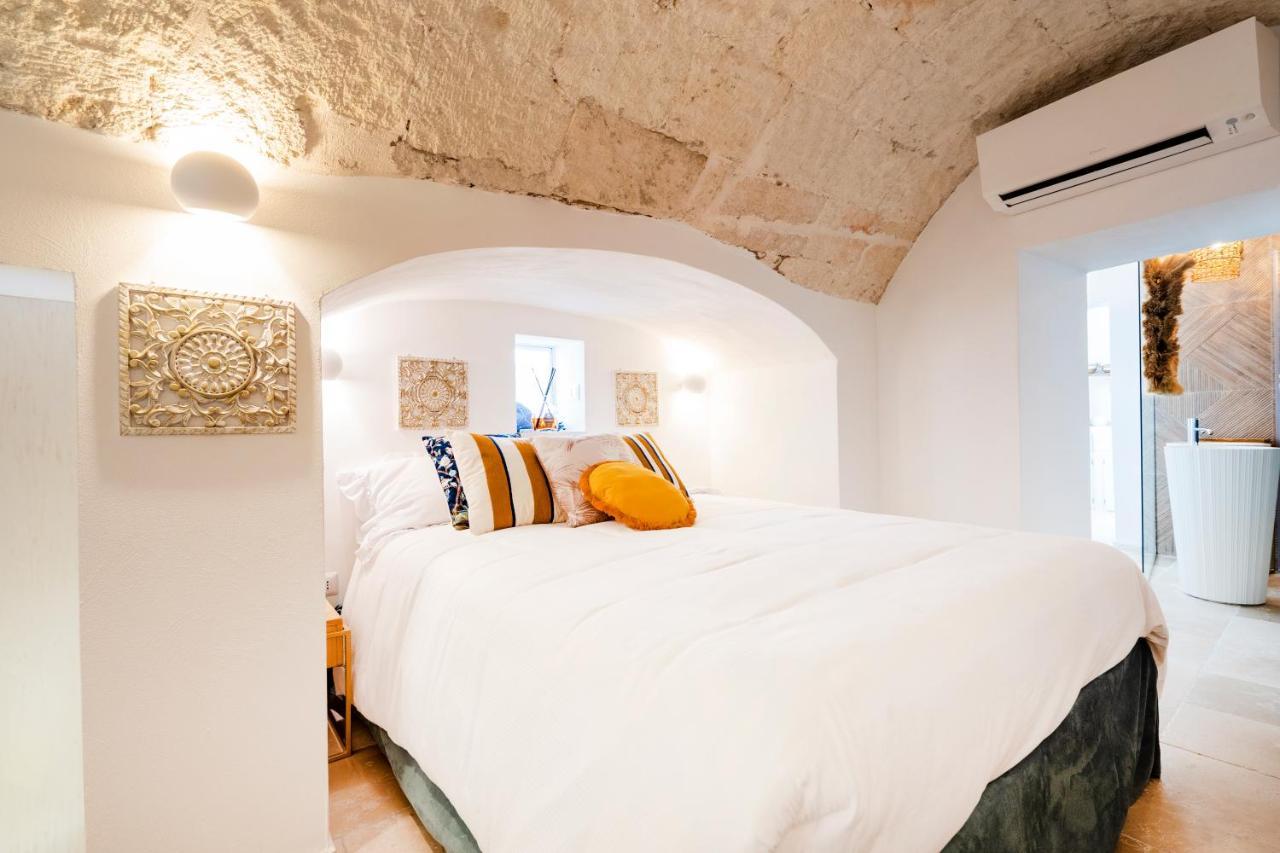Apulia Charming Suites - Casa Lonfo Suite Sole Monopoli Buitenkant foto