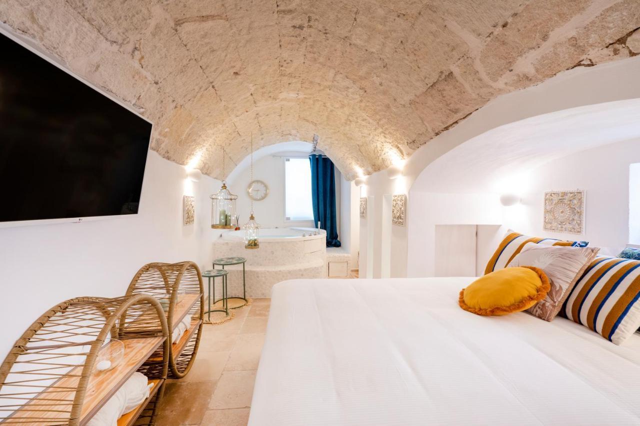 Apulia Charming Suites - Casa Lonfo Suite Sole Monopoli Buitenkant foto