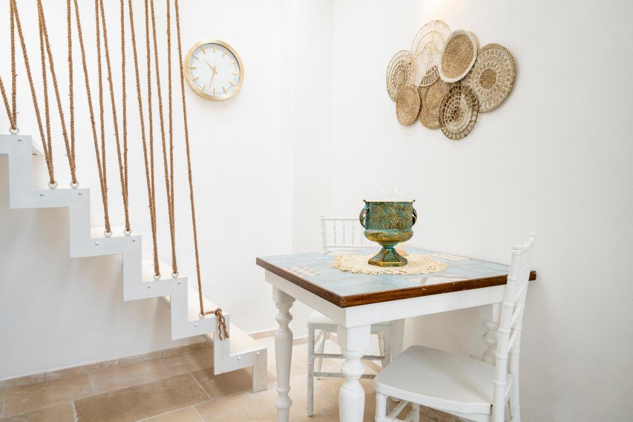 Apulia Charming Suites - Casa Lonfo Suite Sole Monopoli Buitenkant foto