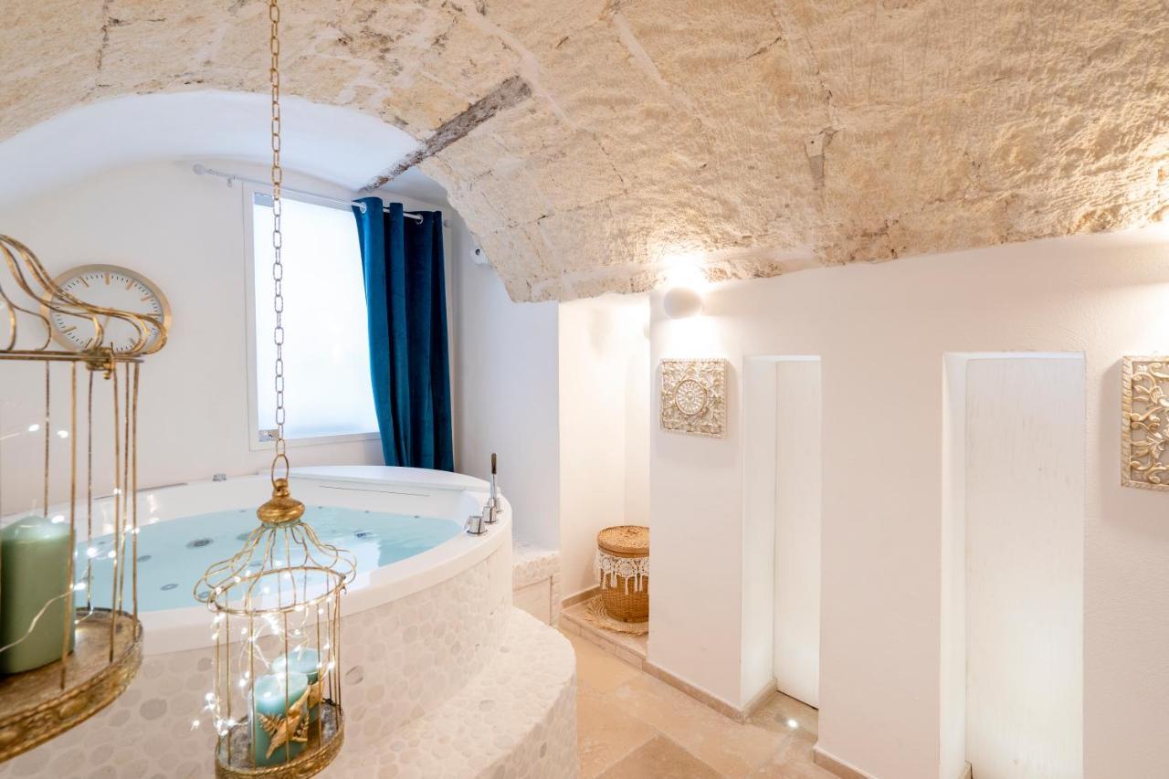 Apulia Charming Suites - Casa Lonfo Suite Sole Monopoli Buitenkant foto