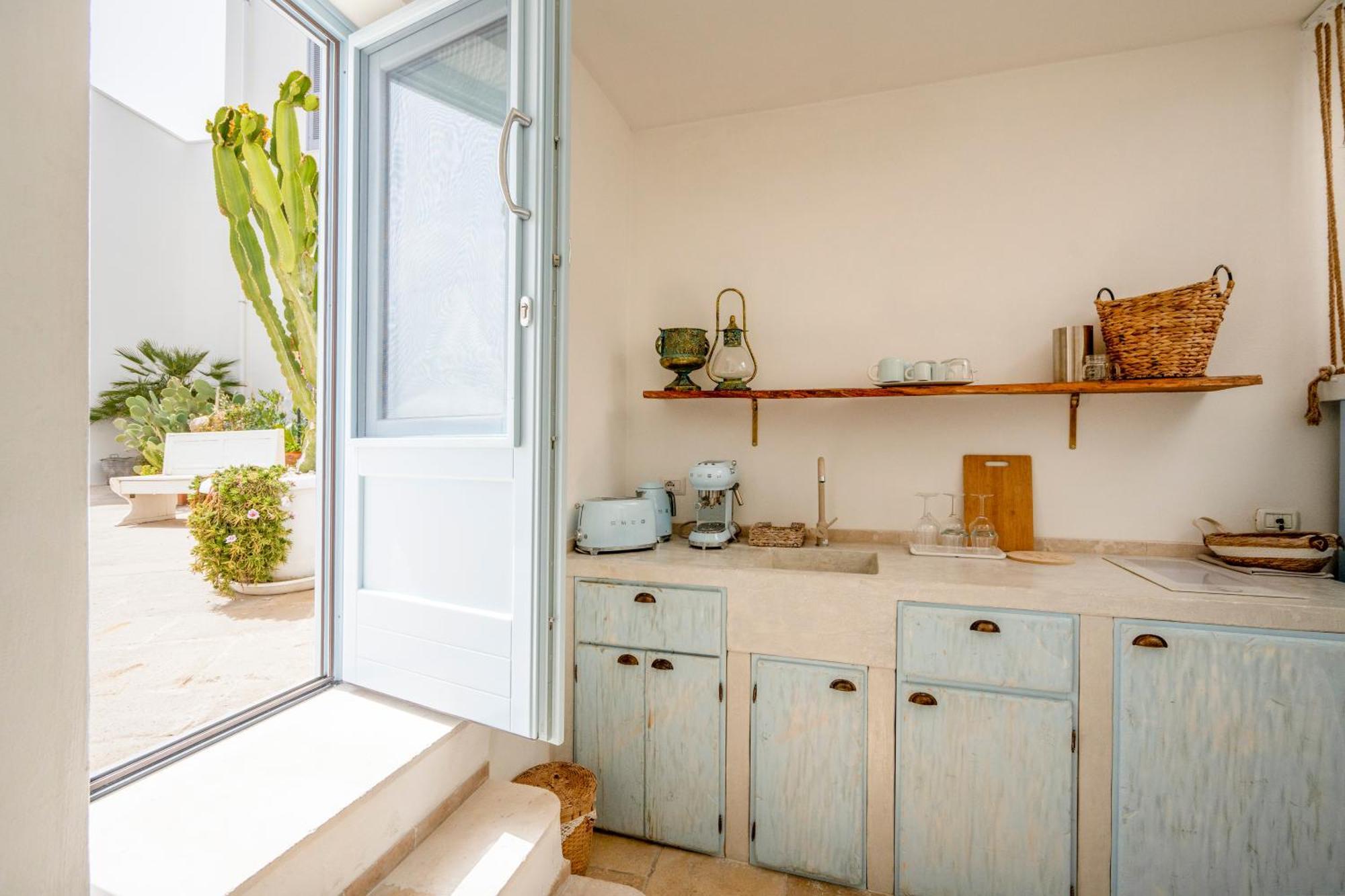 Apulia Charming Suites - Casa Lonfo Suite Sole Monopoli Buitenkant foto